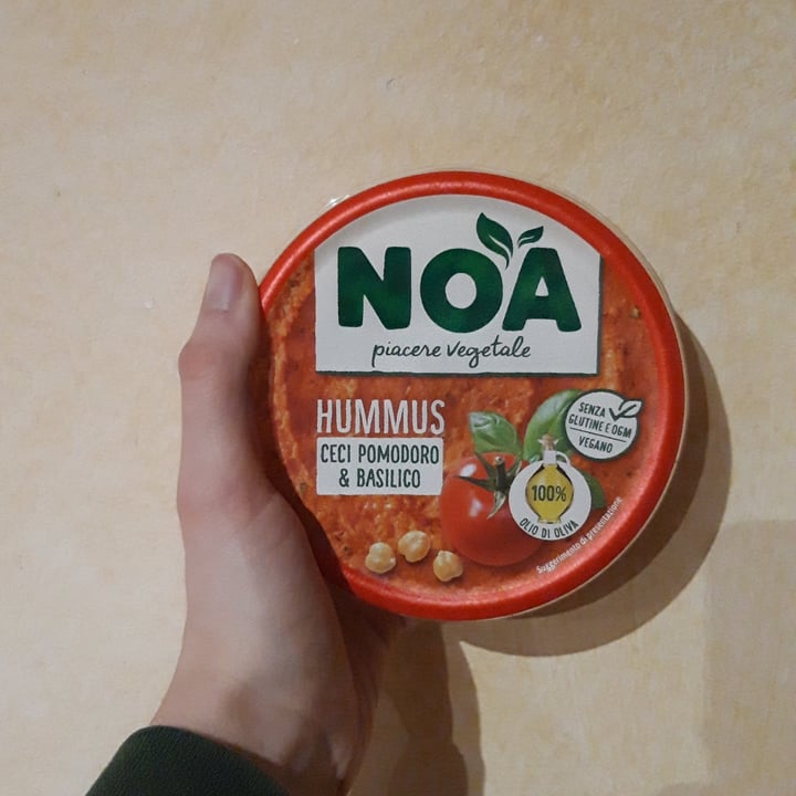 photo of Noa Hummus Ceci E Pomodoro shared by @ggiorgia on  19 Feb 2023 - review