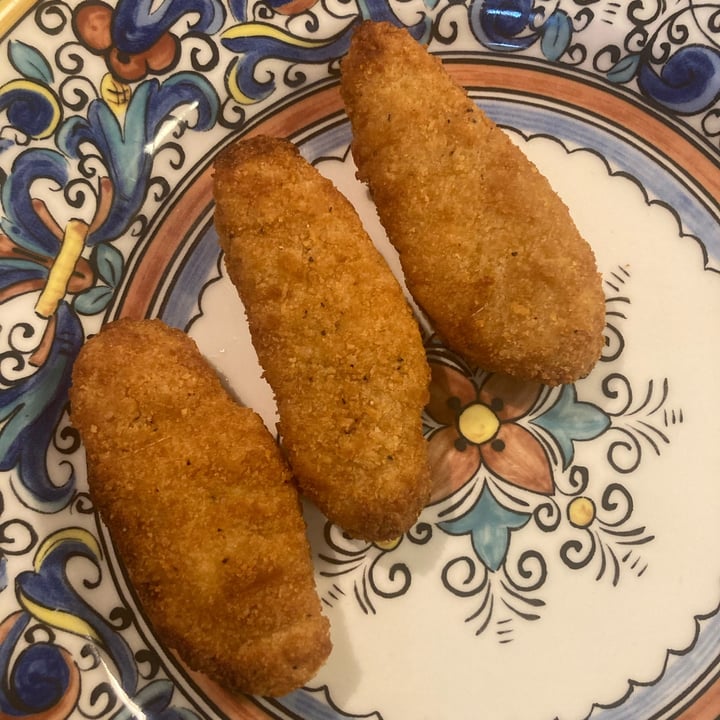 photo of Beyond Meat Beyond Chicken Plant-Based Breaded Tenders shared by @irevetcr on  07 May 2023 - review
