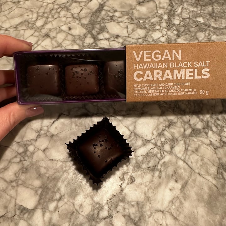 photo of Purdy's Chocolatier Vegan Caramels with Black Hawaiian Salt shared by @leratonsaveur on  06 Jan 2023 - review