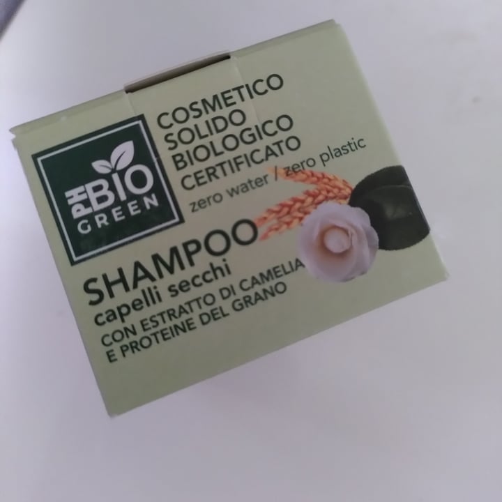 photo of PhBioGreen Shampoo Capelli Secchi shared by @walkabout-veg on  01 May 2023 - review