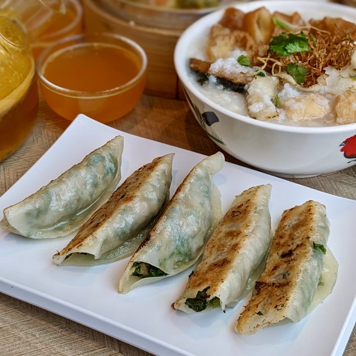 photo of D'life Signature 蔬品軒 Gyoza shared by @xinru-t on  08 Jan 2023 - review