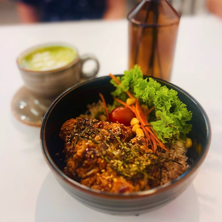 photo of Soul Kind Cafe Teriyaki Rice Bowl w ‘Chicken’ Cutlet shared by @consciouscookieee on  18 Mar 2023 - review