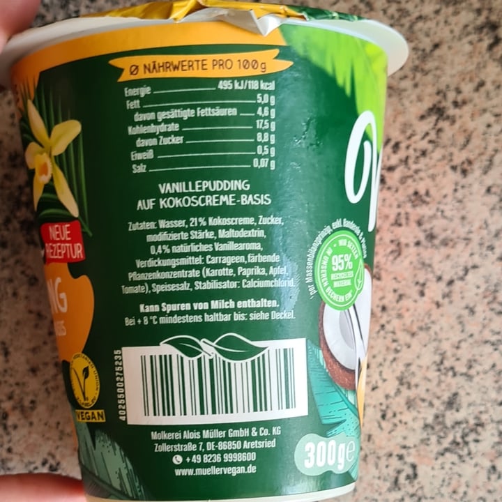 photo of Müller vegan pudding auf kokosbasis vanille shared by @koalamaedchen on  13 Aug 2023 - review