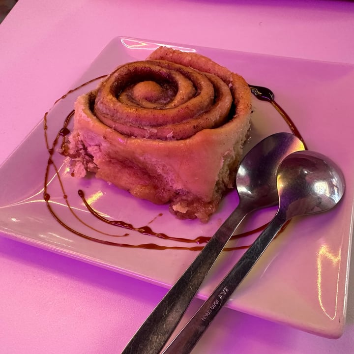 photo of Freedom Cakes Cinnamon Roll shared by @johnnycactus on  17 May 2023 - review