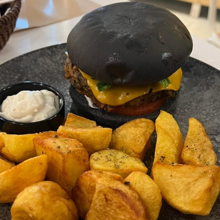 photo of Mama Tierra Mushroom Burger shared by @annamiou on  15 Feb 2023 - review