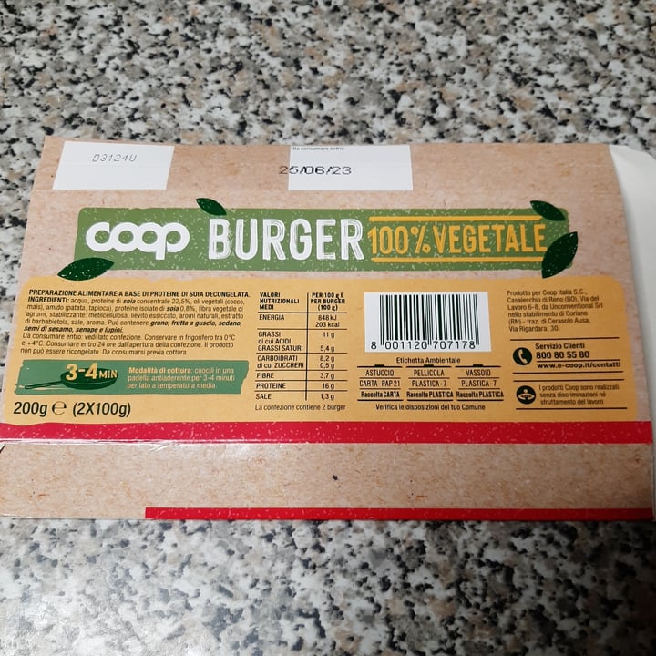photo of Coop burger 100%vegetale shared by @barbarellaap on  12 Jun 2023 - review