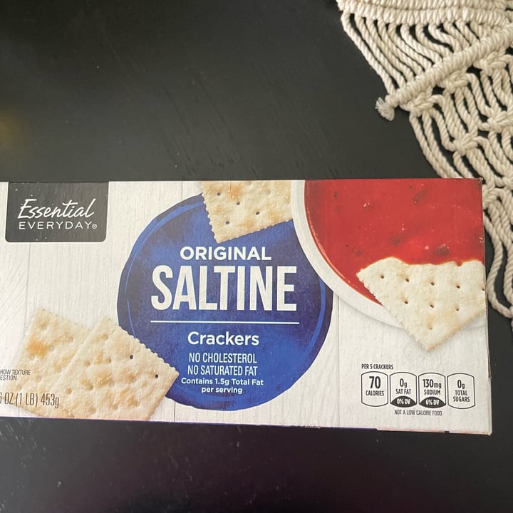 photo of Essential Everyday Saltine Crackers shared by @ae31 on  14 Apr 2023 - review