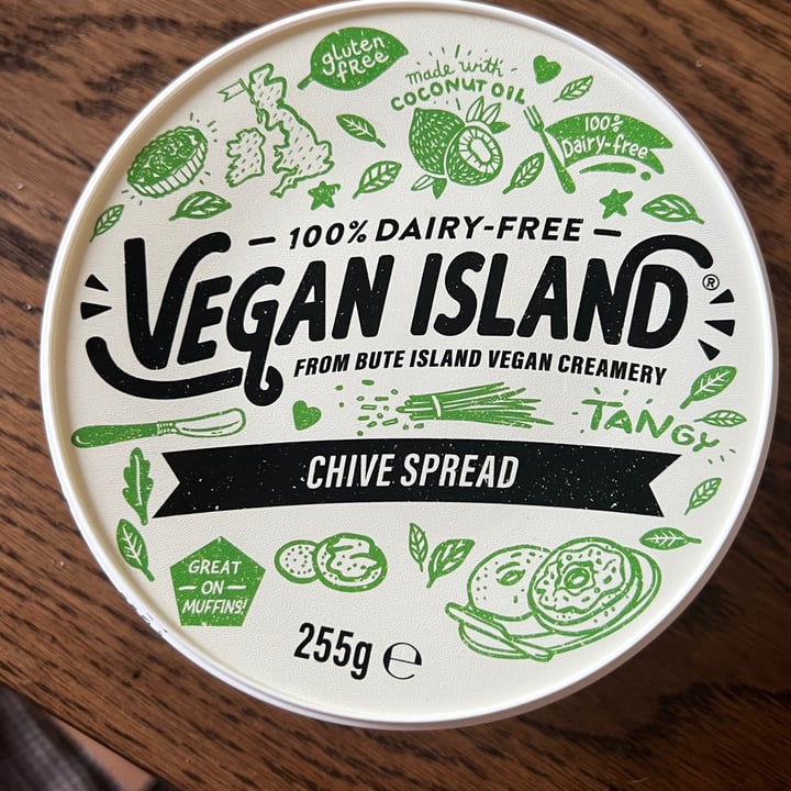 photo of vegan island Chive Spread shared by @millula on  03 Aug 2023 - review