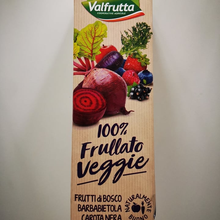 photo of Valfrutta 100% Frullato Veggie Frutti di Bosco Barbabietola Carota Nera shared by @elepi on  08 Feb 2023 - review