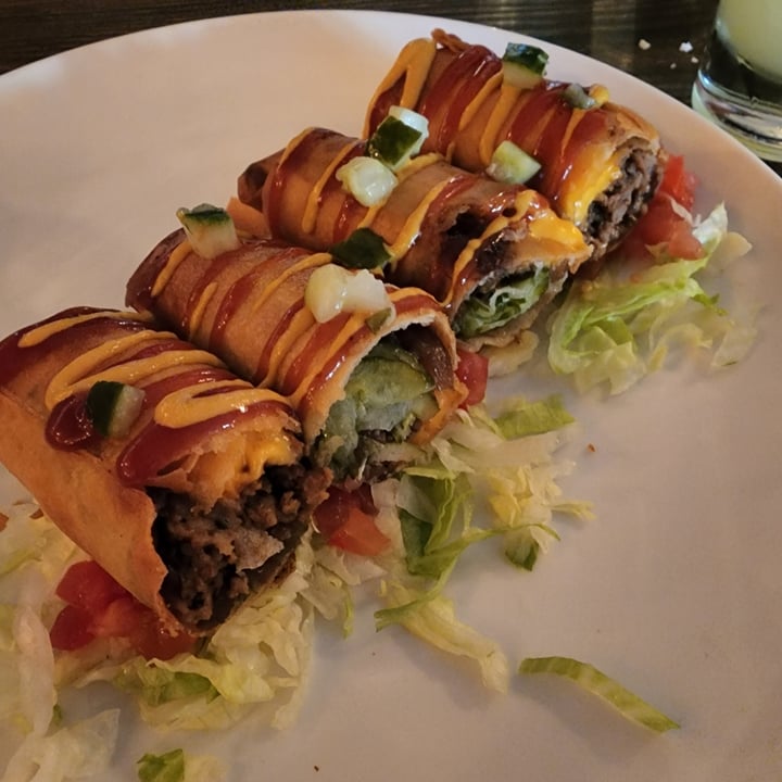 photo of Vandal Sydney Cheeseburger Spring Rolls shared by @skinticket08 on  26 Feb 2023 - review