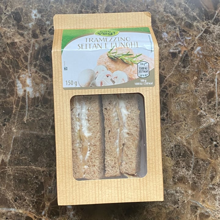 photo of Just Veg! (ALDI Italy) Tramezzino funghi e seitan shared by @lilium78 on  09 May 2023 - review