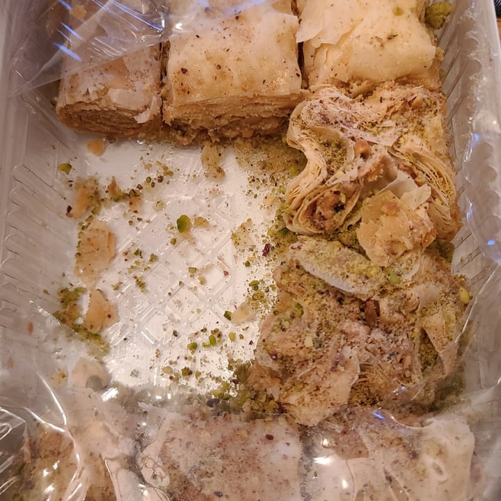 photo of Delcato Traditional baklava shared by @ypfmob on  11 May 2023 - review