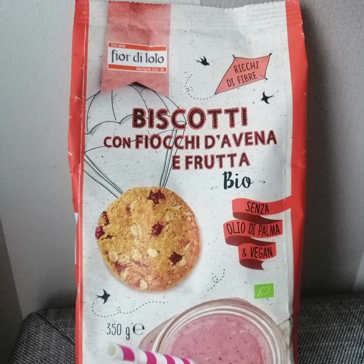 photo of Fior di Loto Biscotti Con Fiocchi D'avena E Frutta shared by @lavinia88 on  25 Feb 2023 - review