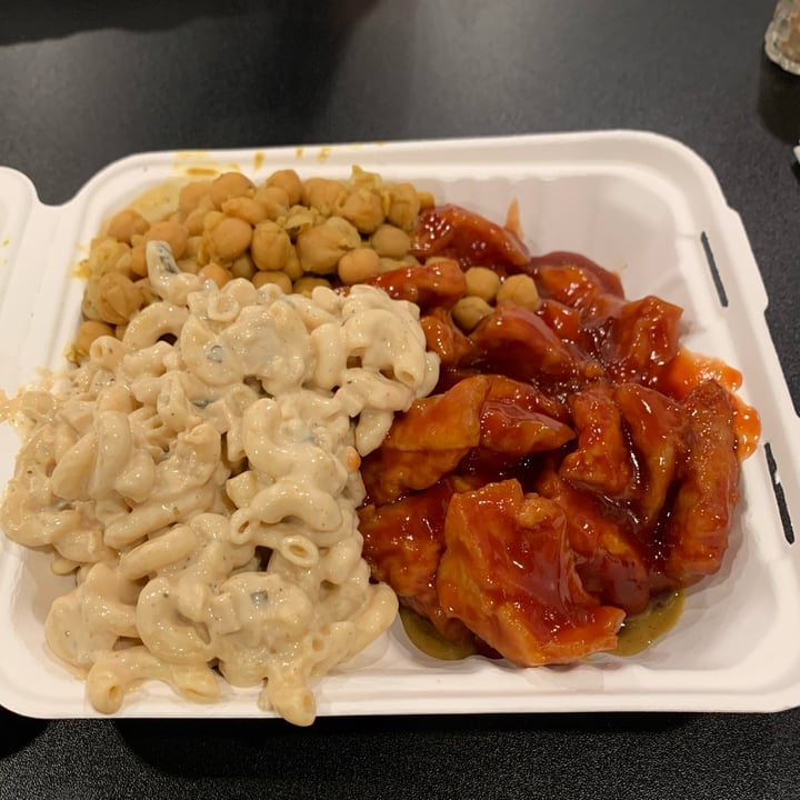 photo of NuVegan Café Vegan BBQ Tofu With Cold Macaroni Salad And Chickpeas shared by @zachery-woods on  24 Mar 2023 - review