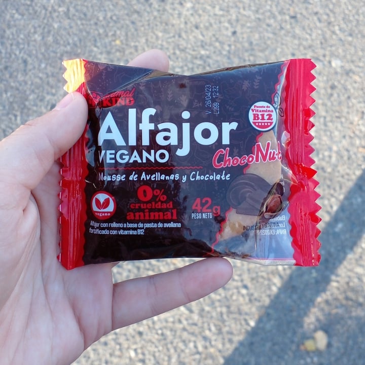 photo of Animal kind Alfajor Vegano Mousse de Avellanas y Chocolate shared by @agusmayer on  22 May 2023 - review