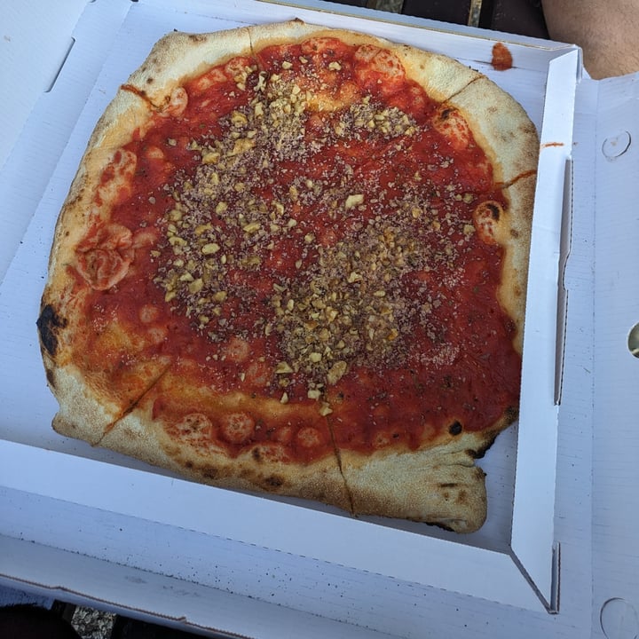 photo of Il Bacio Pizza Marinara Con Noci shared by @mircopergreffi on  13 Aug 2023 - review