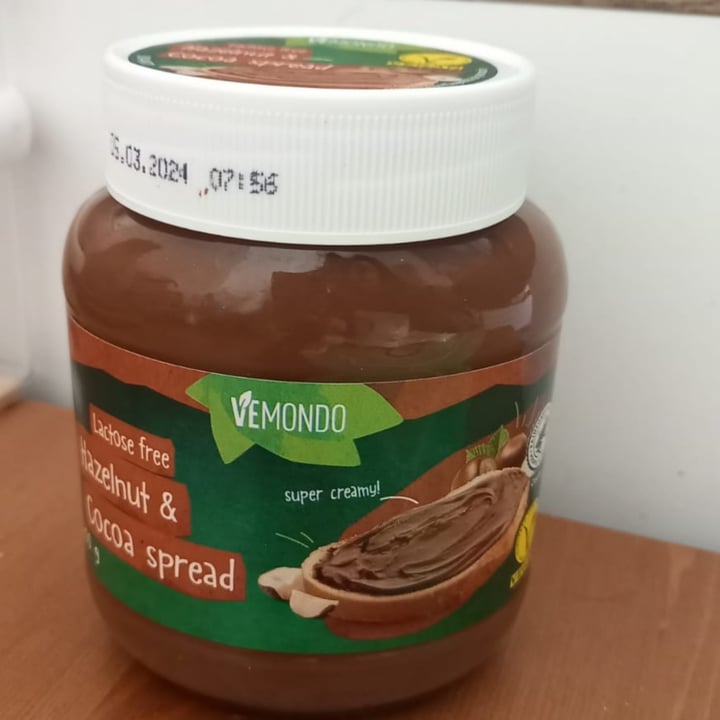 photo of Vemondo lactose free hazelnut & cocoa spread shared by @matilderenna on  04 Mar 2023 - review