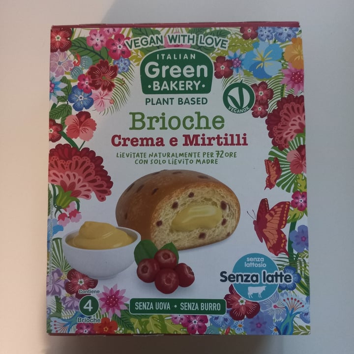 photo of italian green bakery Brioche Crema E Mirtilli shared by @gaiapio on  14 May 2023 - review