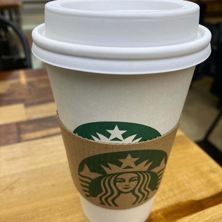 photo of Starbucks Café Del Día Con Leche De Coco shared by @matiasmun on  17 Jan 2023 - review