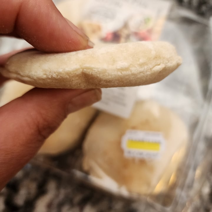 photo of Woolworths 12 mini pita breads shared by @kim-e on  14 Jun 2023 - review