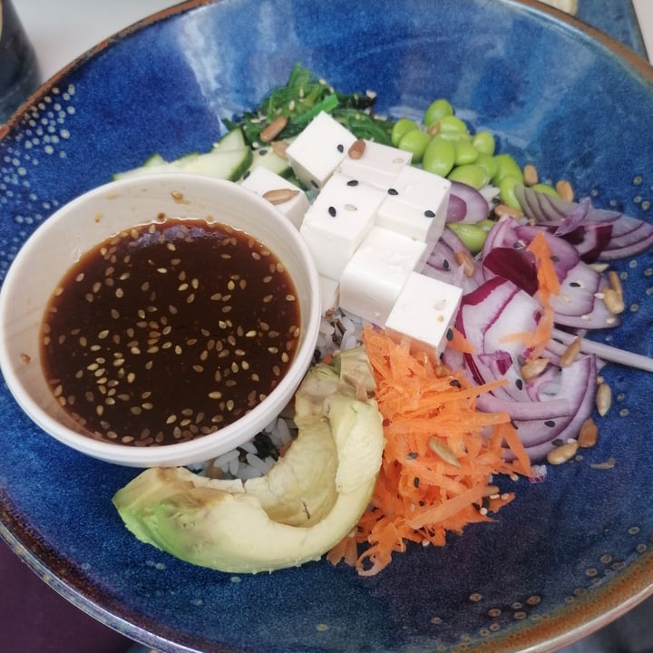 photo of La Cantina De Sputnik Poké vegano con tofu shared by @patatitacontofu on  20 Jun 2023 - review
