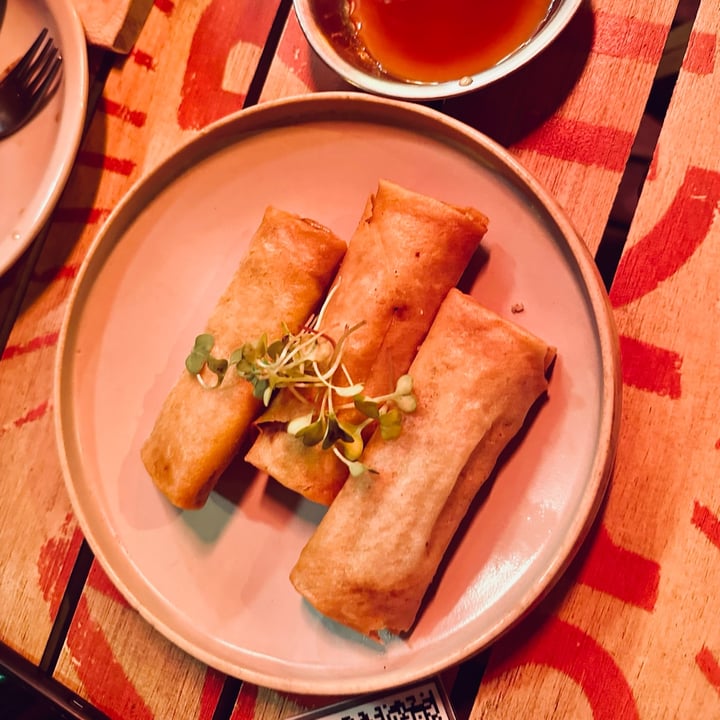 photo of Asian Ghetto Cantina Arrolladitos Primavera shared by @agus- on  15 Aug 2023 - review