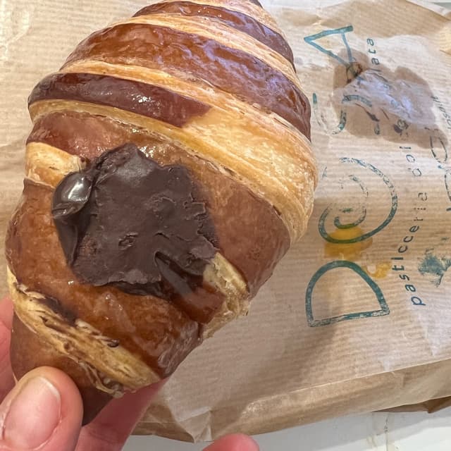 Photo of the dish “Cornetto Vegano Con Nocciolata”