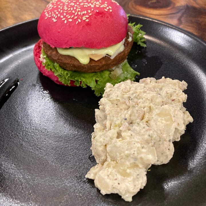 photo of Scheckter's RAW Gourmet The Raw Burger shared by @chello95 on  15 May 2023 - review