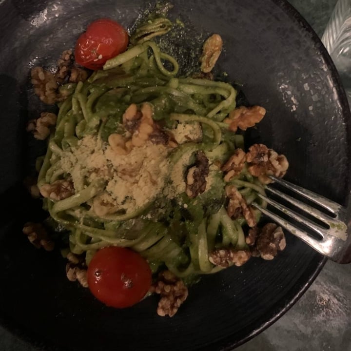 photo of The Green Affair - Chiado Pesto Linguine with Cherry Tomatoes shared by @bratkart0ffel on  20 Dec 2022 - review