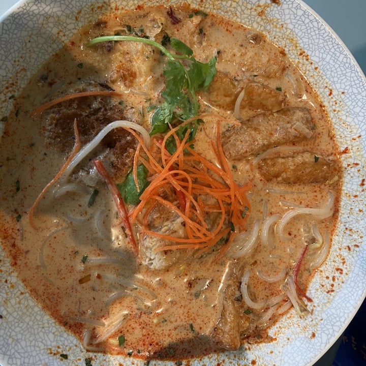 photo of Green Common Singapore Omni Seafood Laksa shared by @cheddarhamster on  28 Apr 2023 - review