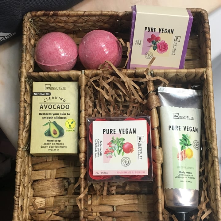 photo of IDC Institute Beauty & Skincare Avocado Oil Vegan Mask shared by @nereabruja on  24 Jan 2023 - review