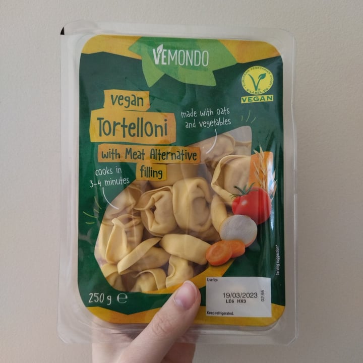 photo of Vemondo vegan tortelloni with meat alternative filling shared by @martinadigabriele on  24 Mar 2023 - review