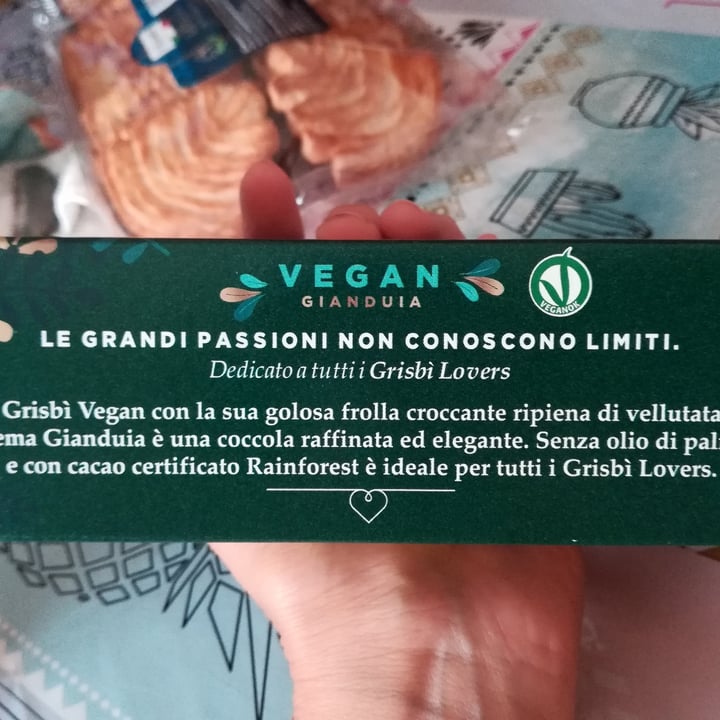 photo of Vicenzi Grisbì Gianduia shared by @grilla on  31 Jul 2023 - review