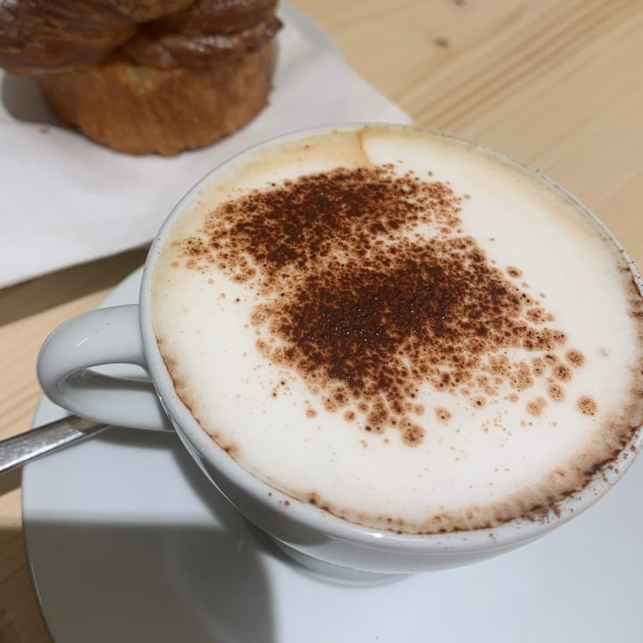 photo of Forno Del Mastro cappuccino di soia shared by @bibianca on  18 Feb 2023 - review