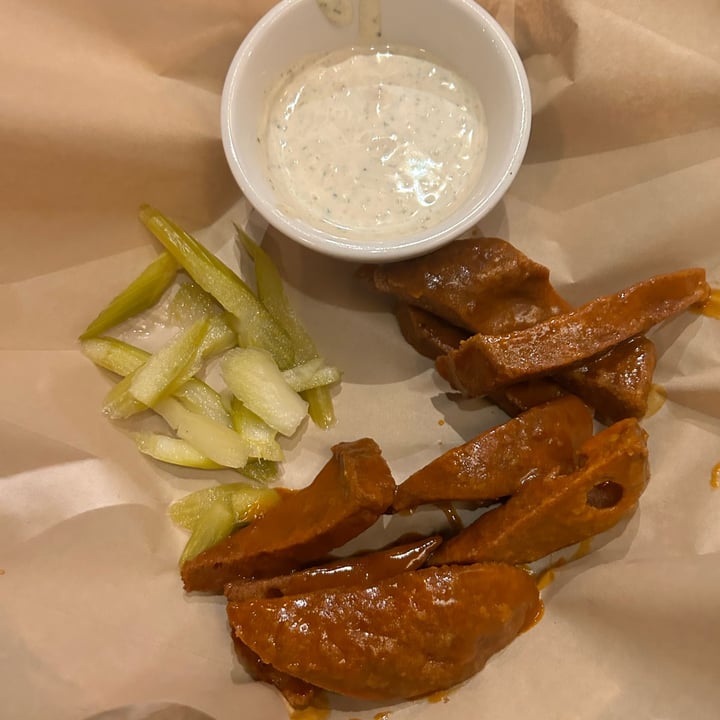 photo of Watercourse Foods Buffalo Seitan Wings shared by @izzyyrey on  02 Jan 2023 - review