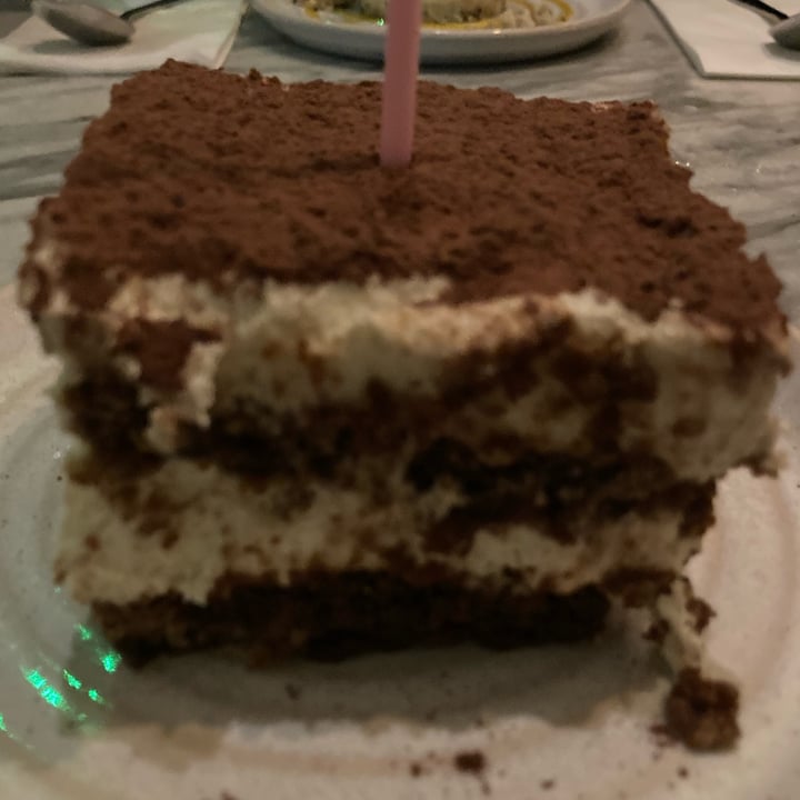 photo of Mildreds Covent Garden White Chocolate Almond Tiramisù shared by @valedv on  28 May 2023 - review
