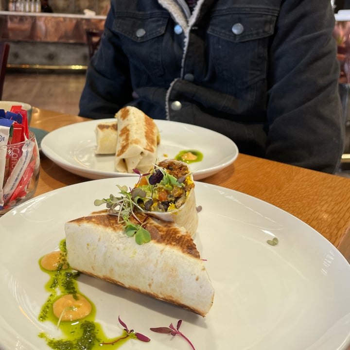 photo of Kaylee's Eatery Breakfast Burrito shared by @sarahjeggle on  07 Jan 2023 - review