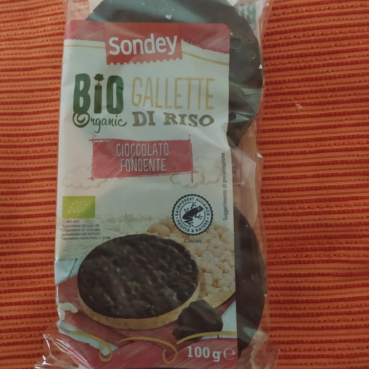 photo of Sondey Bio gallette di riso con cioccolato fondente shared by @chiaragoesveg on  05 Mar 2023 - review