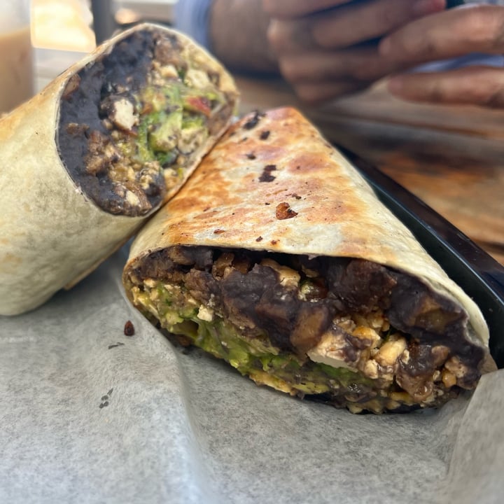photo of Double Trouble Big Brunch Burrito shared by @vegansearchparty on  24 Jun 2023 - review