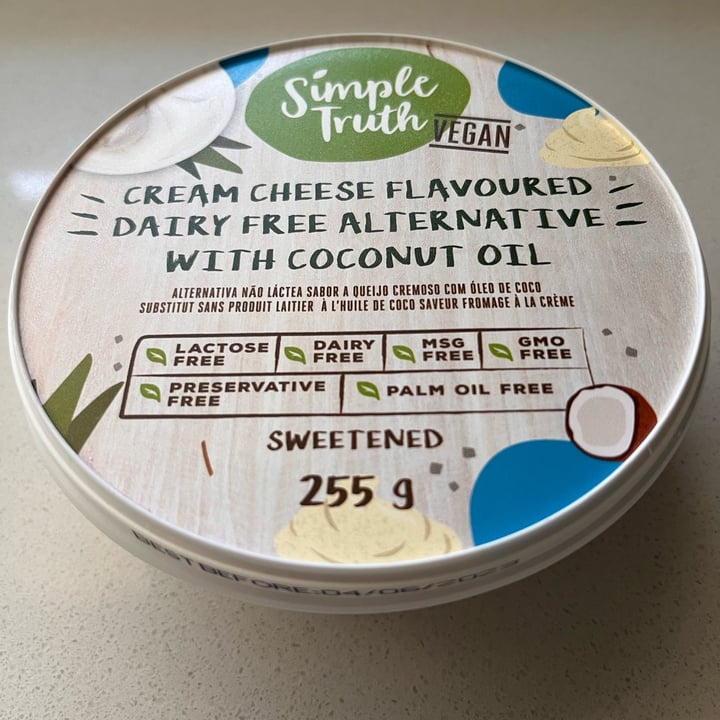 photo of Simple Truth Dairy Free Cream Cheese Style Spread shared by @melveegan on  14 May 2023 - review