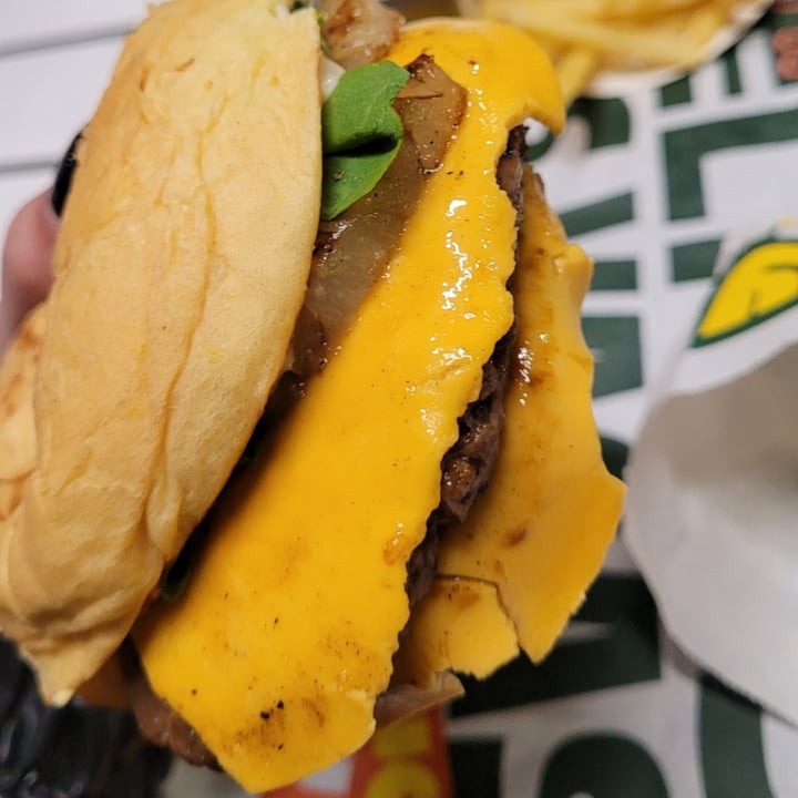 photo of JOY burgers PineAppleExpress shared by @miicaelanatali on  17 May 2023 - review