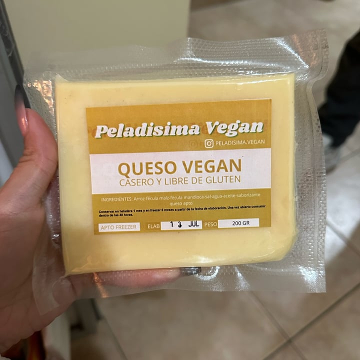 photo of Peladisima Vegan Queso De Máquina Vegano shared by @miicaelanatali on  05 Aug 2023 - review