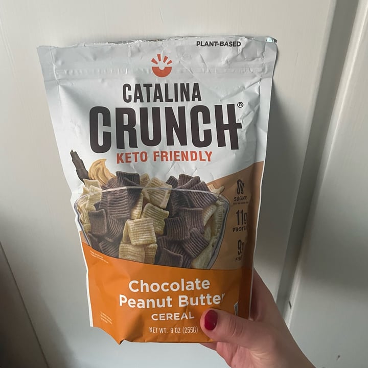 photo of Catalina Crunch Chocolate Peanut Butter Cereal shared by @appleappleamanda on  21 Dec 2022 - review