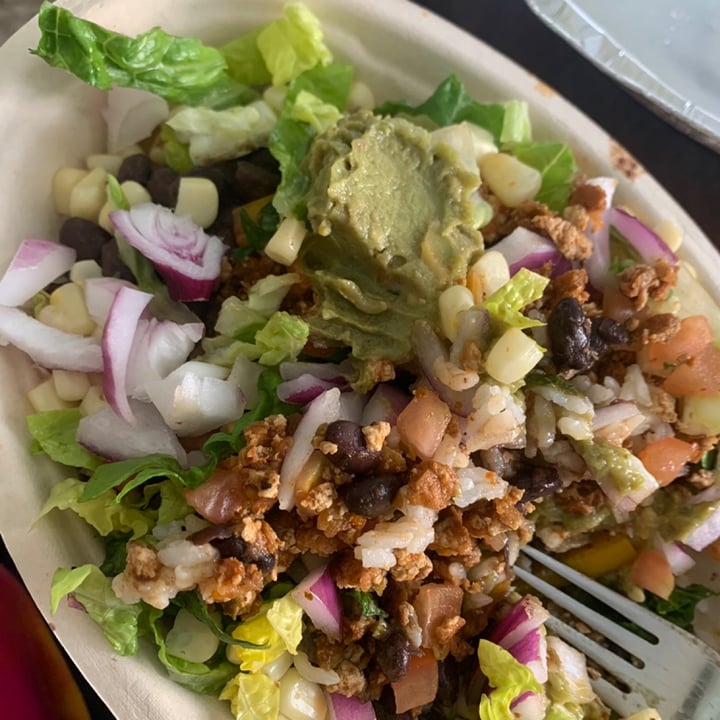 photo of Chipotle Mexican Grill Sofritas Bowl shared by @sarahthebrat on  05 Apr 2023 - review