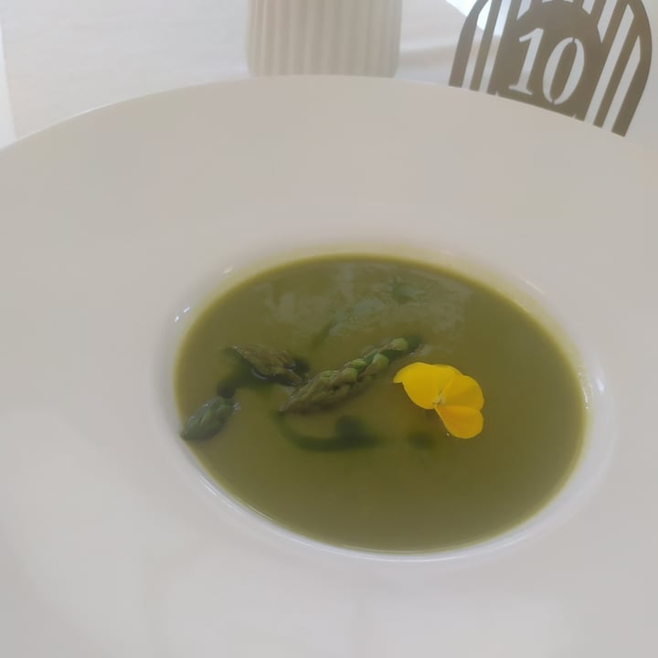 photo of Veganeeta Home asparagus cream soup shared by @andrisxedge on  10 Jun 2023 - review