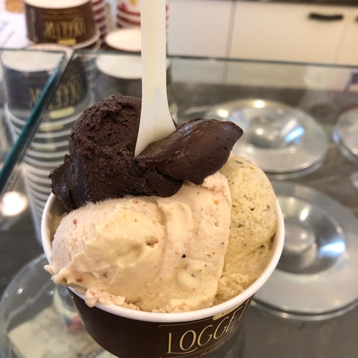 photo of Gelateria Loggetta cono arachide salata e cacao note fondenti shared by @babi84 on  27 Mar 2023 - review