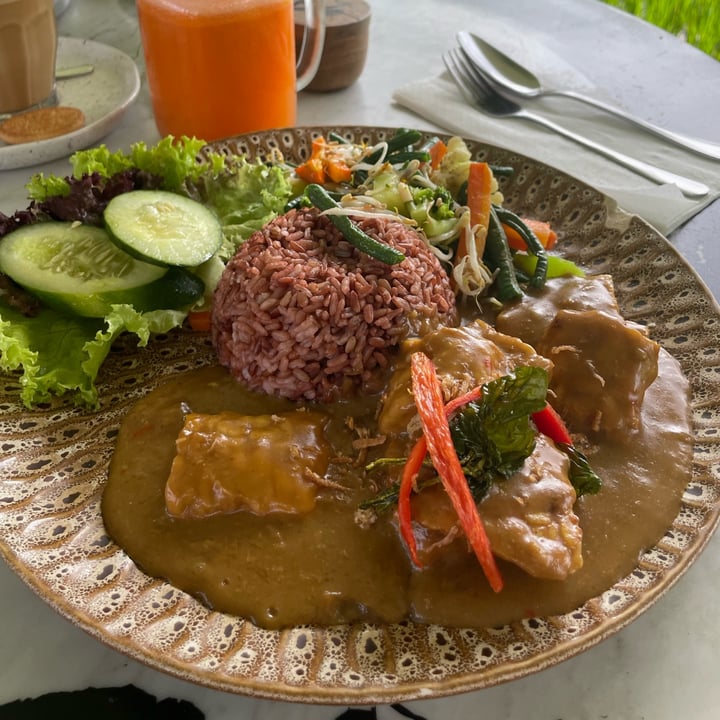 photo of Nook Tempeh Rendang shared by @laureguilbaud on  14 Jun 2023 - review