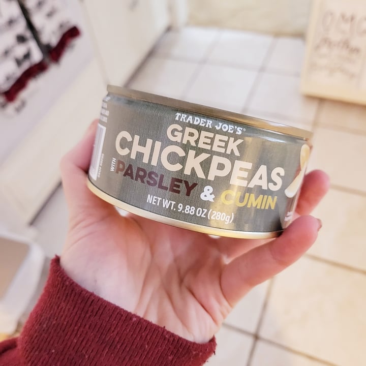 photo of Trader Joe's Greek Chickpeas With Parsley & Cumin shared by @pinkobsessedvegan on  01 Feb 2023 - review