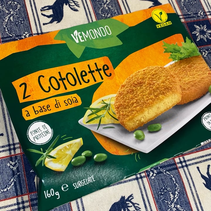 photo of Vemondo 2 Cotolette a Base di Soia shared by @tsarinaveg on  11 Feb 2023 - review