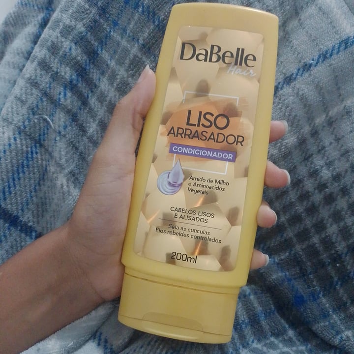 photo of Dabelle Condicionador liso arrasador shared by @kaylane on  19 Dec 2022 - review
